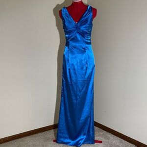 Elegant Blue Evening Gown